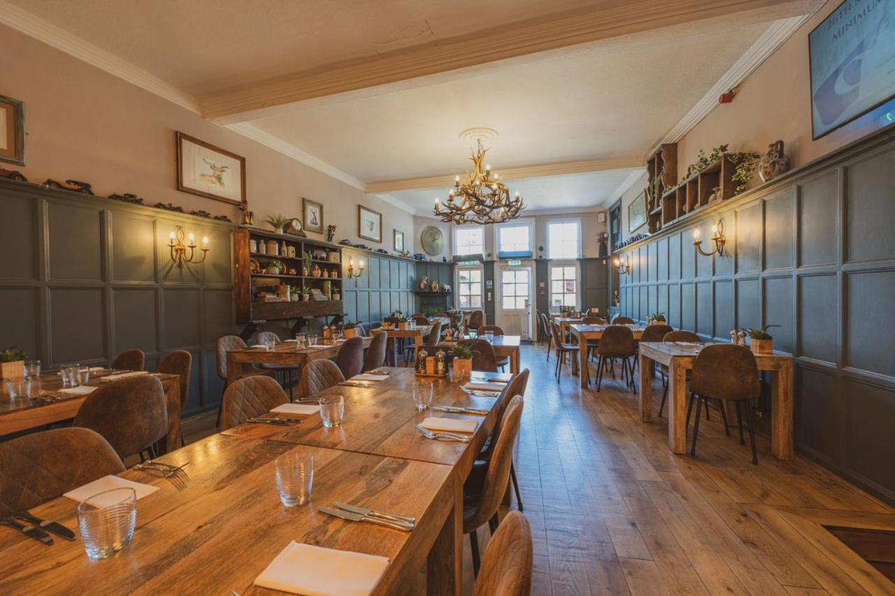 The Stag Hotel And Mailmans Arms Линдхорст Экстерьер фото